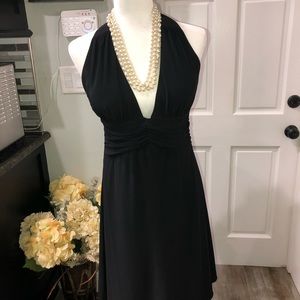 WHBM deep V size 6 black halter dress w mid-back tie